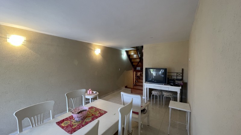 Ideal Triplex en Barrio San Rafel para Vivienda Permanente.