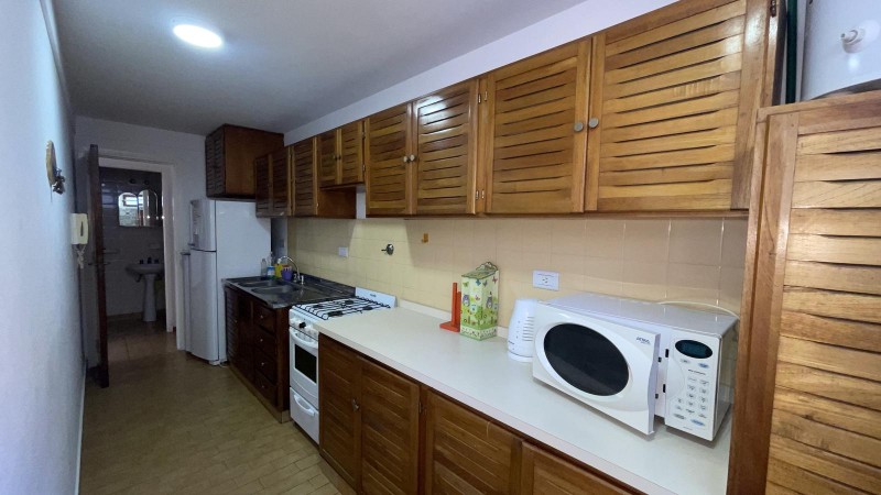 Departamento de 3 amb pleno centro.Edificio ancla. 