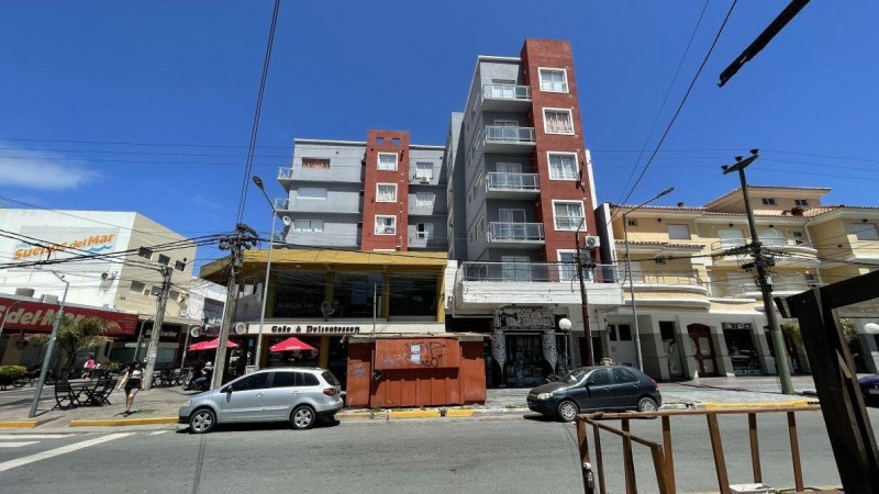 Hermoso 2 ambientes a mts del mar!!!