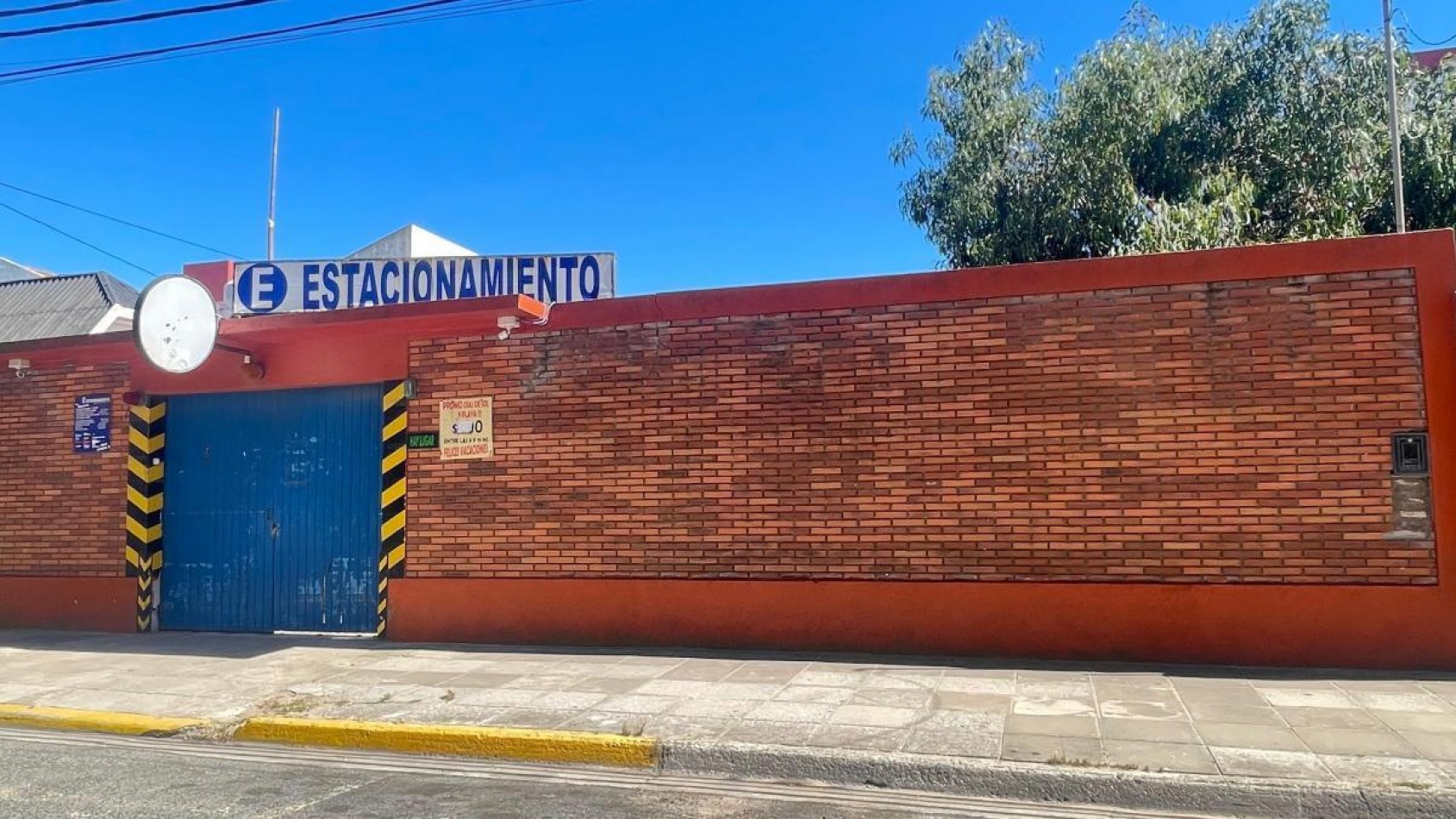 IMPORTANTE LOTE COMERCIAL - IDEAL PARA INVERSOR!!!