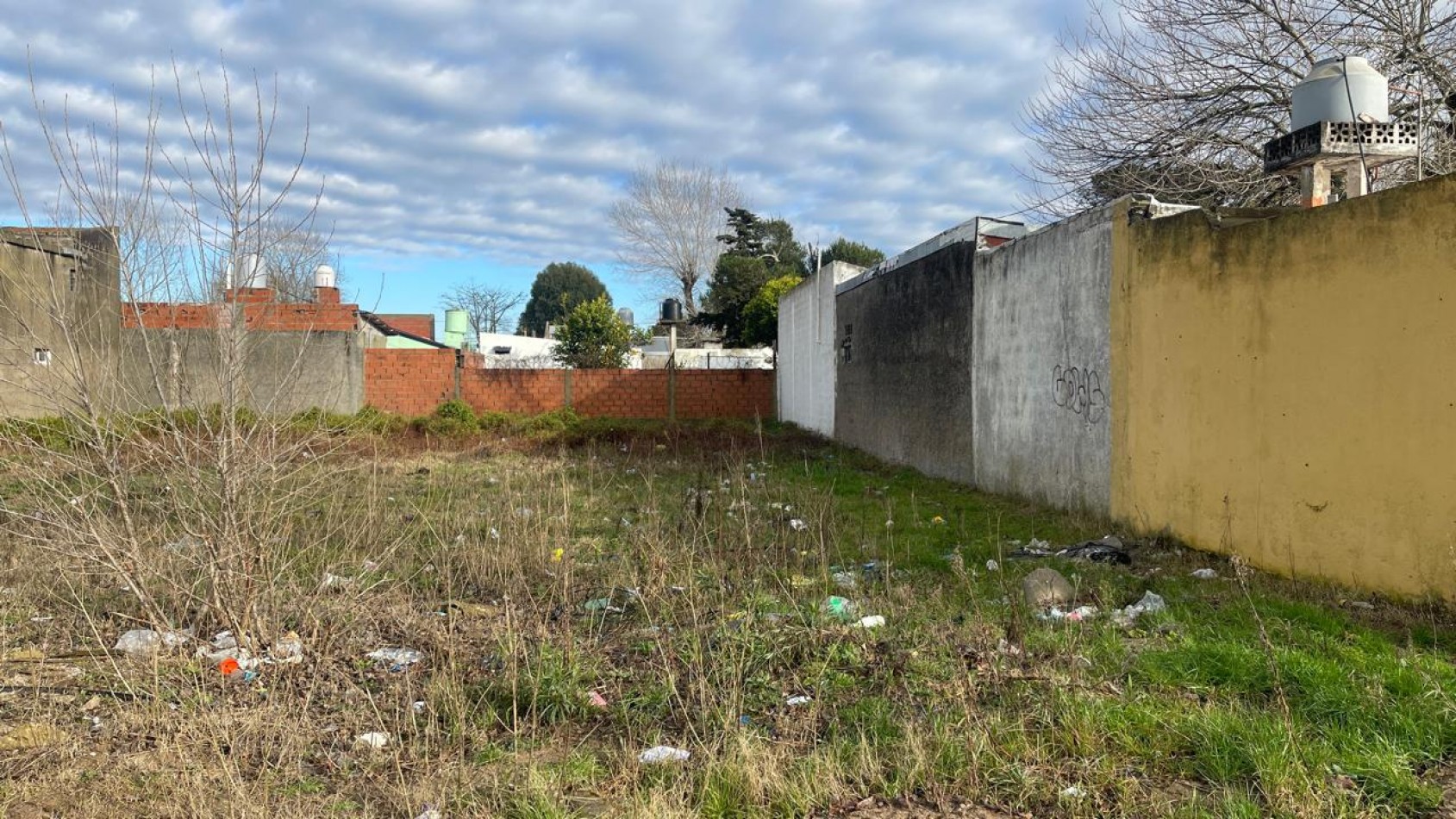 IMPORTANTE TERRENO COMERCIAL APTO MULTIPLES RUBROS