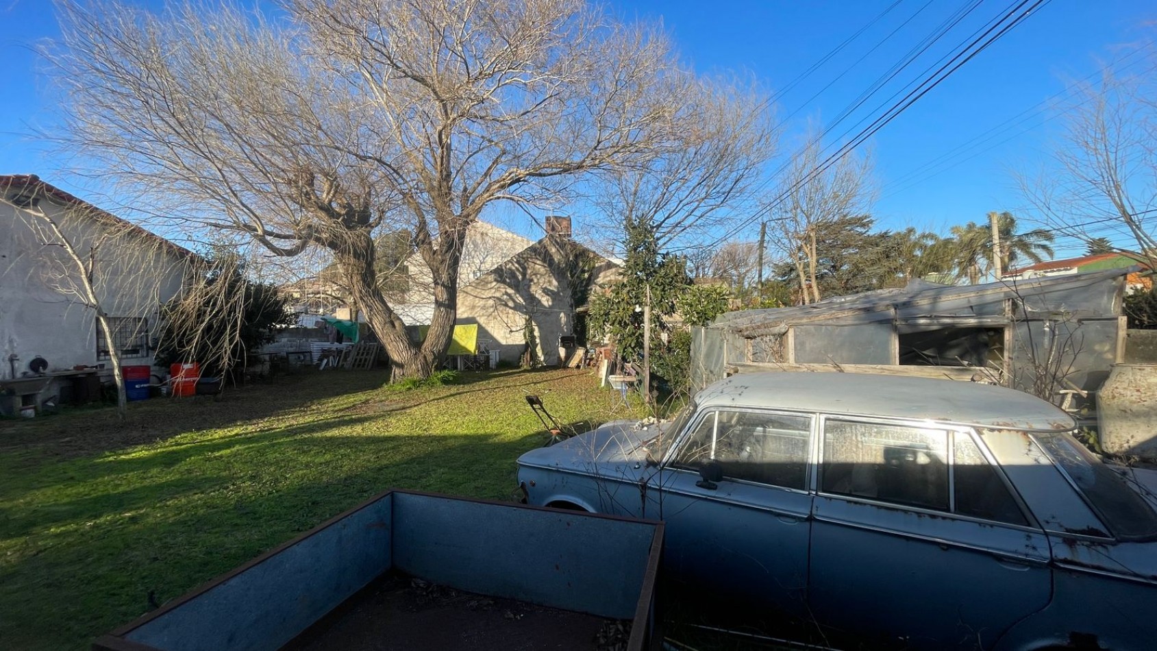 Excelente Lote  en esquina - Apto Comercial