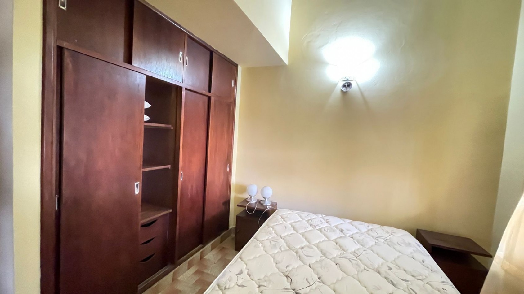 CASA 4 AMB + DPTO 2 AMB - OPORTUNIDAD