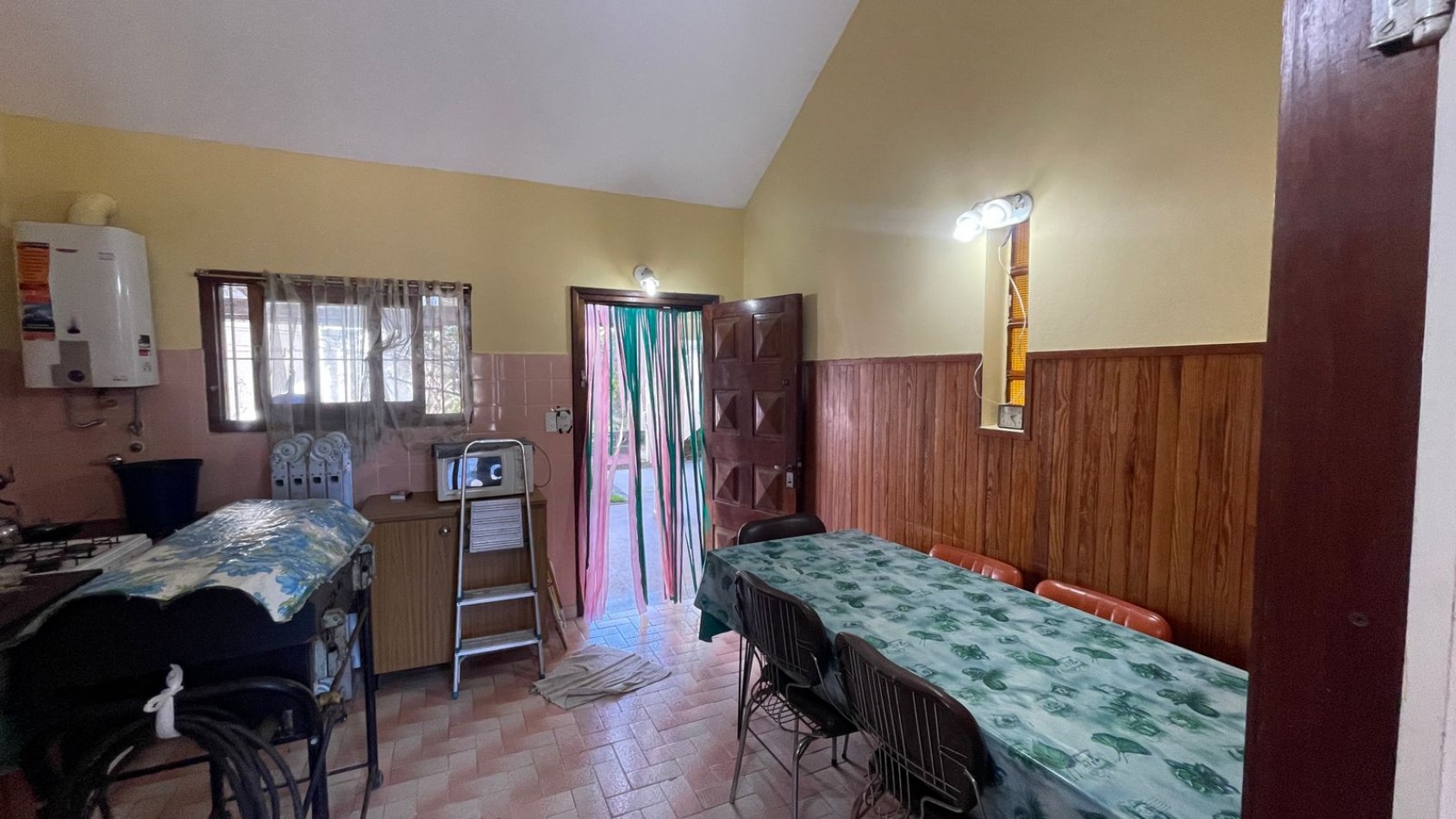 CASA 4 AMB + DPTO 2 AMB - OPORTUNIDAD