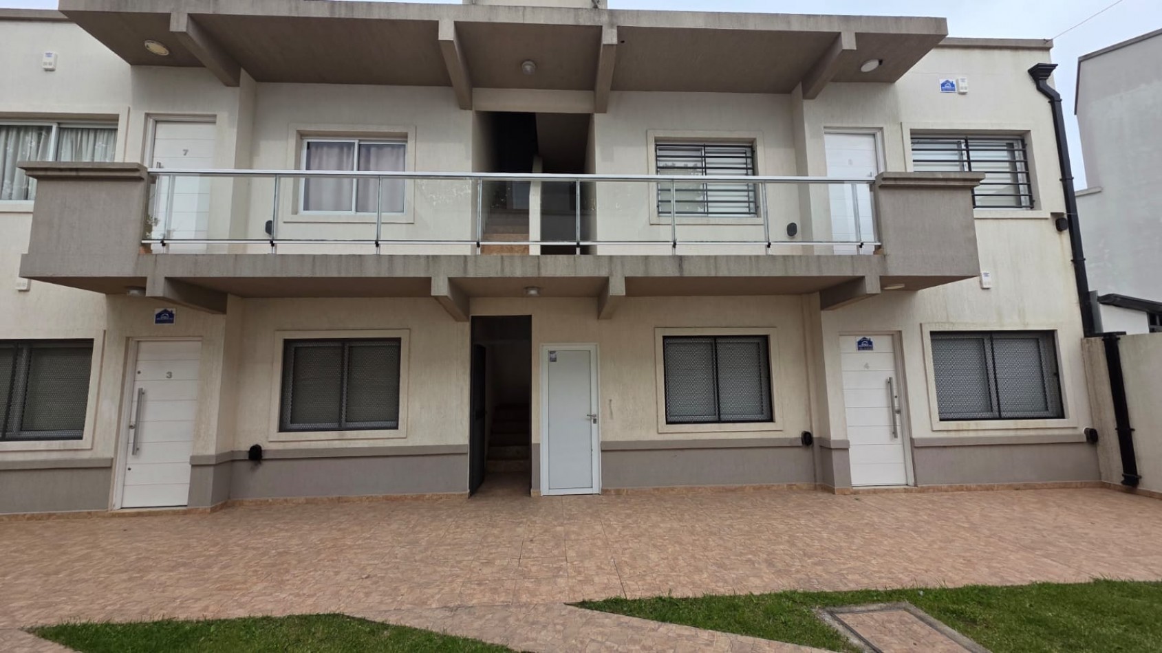 DPTO 2 AMBIENTES CON COCHERA