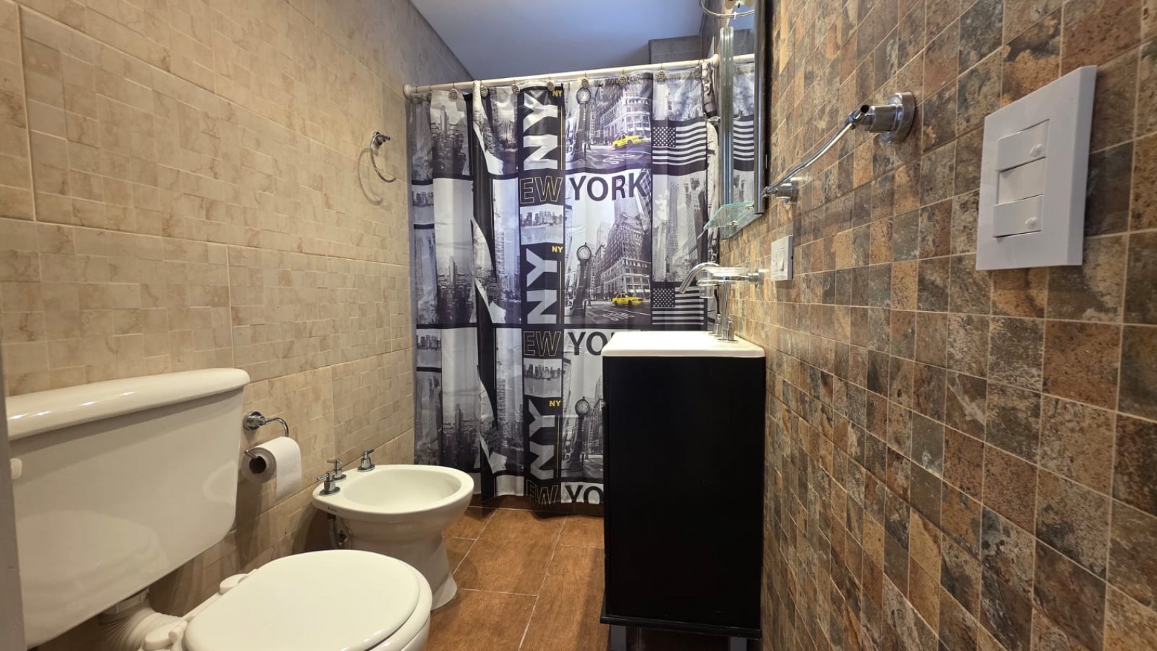 DPTO 2 AMBIENTES CON COCHERA