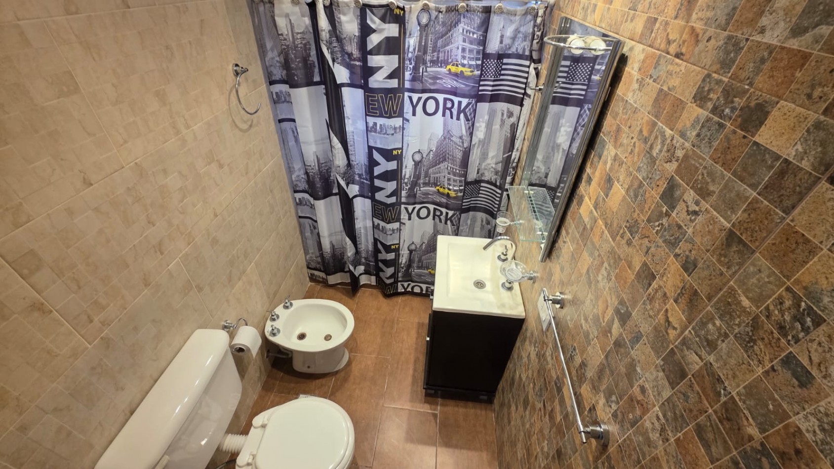 DPTO 2 AMBIENTES CON COCHERA