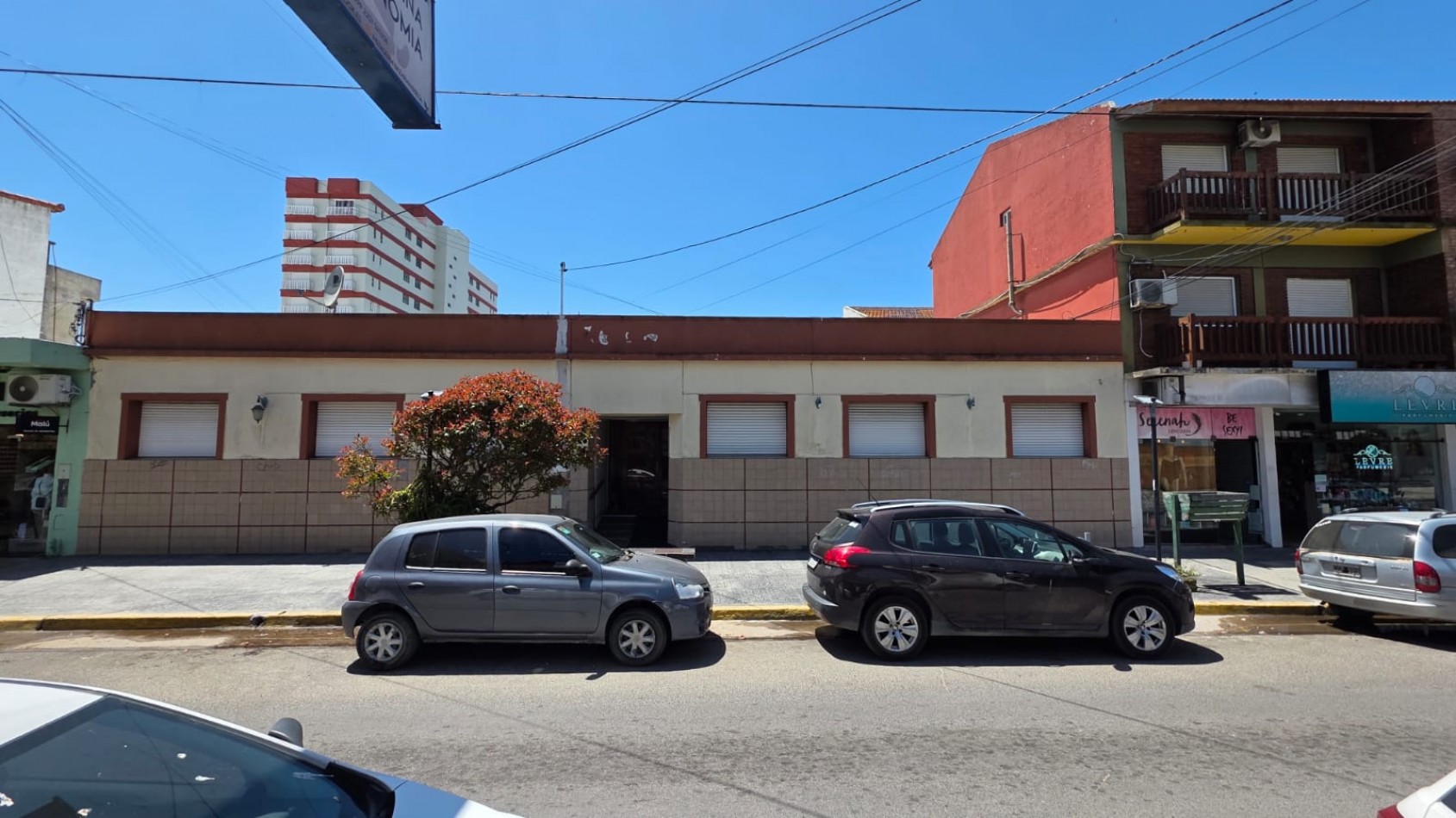 Hermoso departamento en pleno centro de 2 1/2 ambientes con muy bajas expensas!!