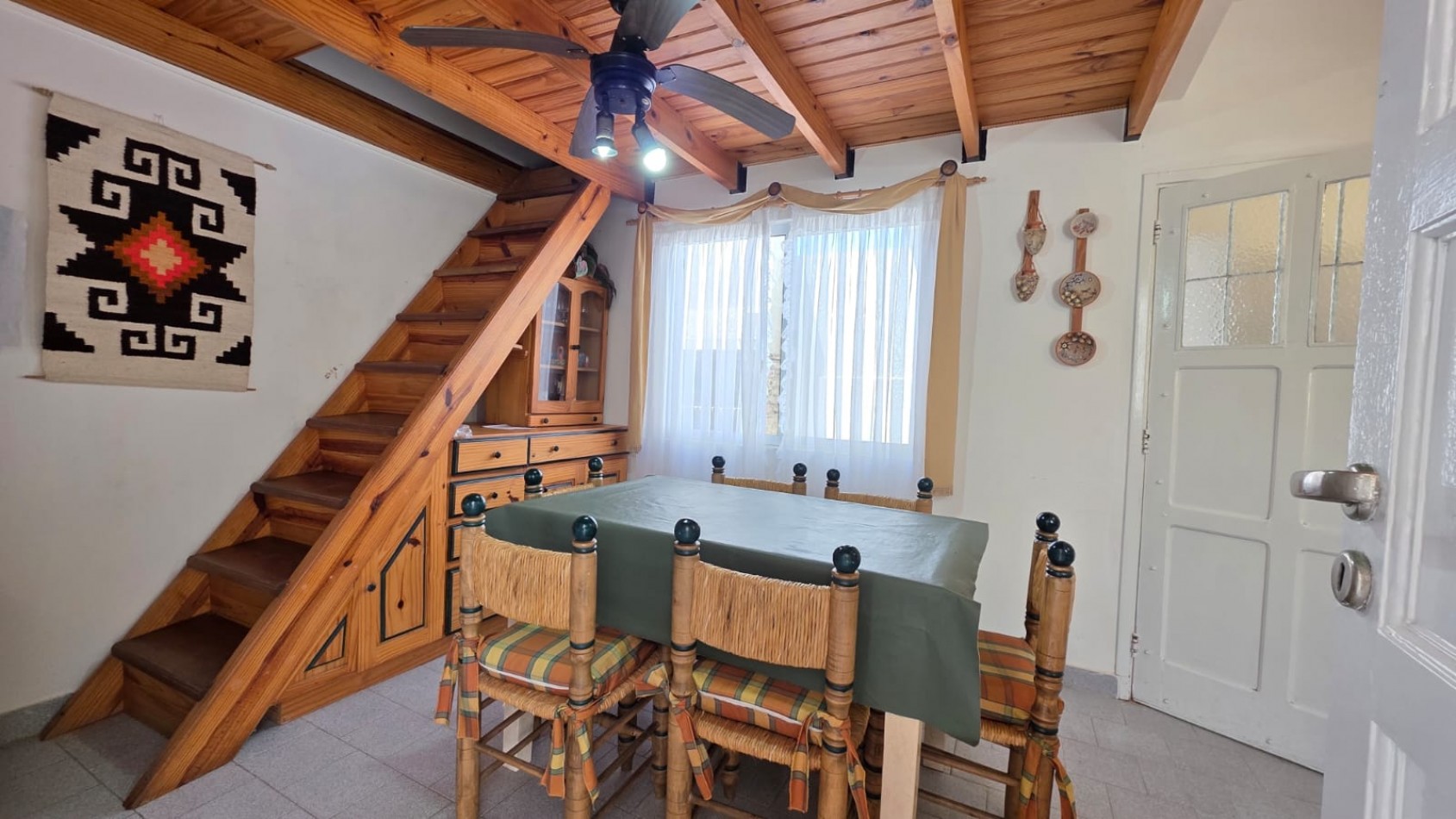 Hermoso departamento en pleno centro de 2 1/2 ambientes con muy bajas expensas!!