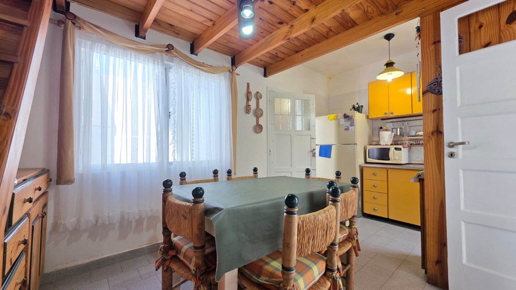 Hermoso departamento en pleno centro de 2 1/2 ambientes con muy bajas expensas!!