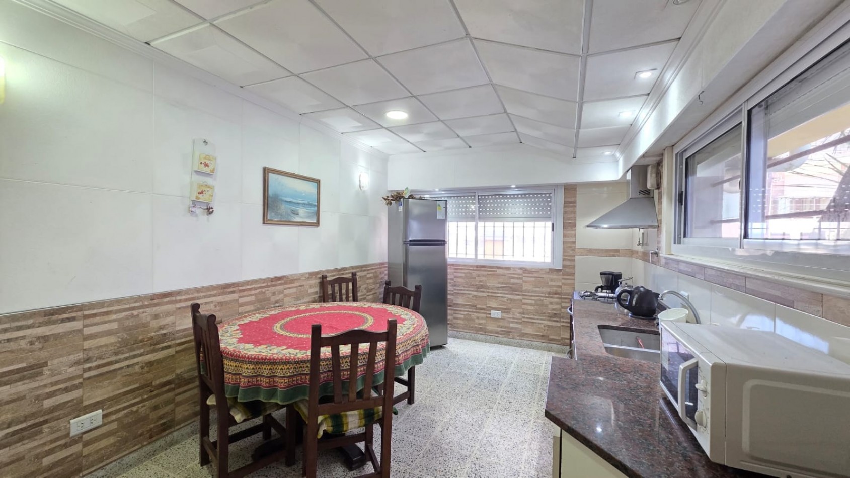 Hermosa casa de 4 ambientes + Departamento Frente al Mar!!!