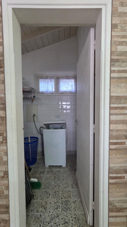 Hermosa casa de 4 ambientes + Departamento Frente al Mar!!!