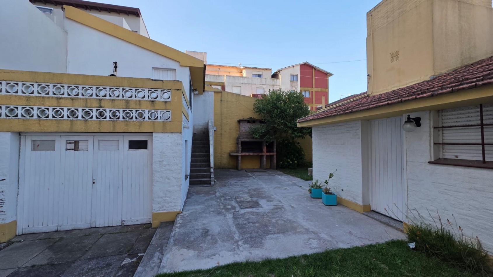 Hermosa casa de 4 ambientes + Departamento Frente al Mar!!!