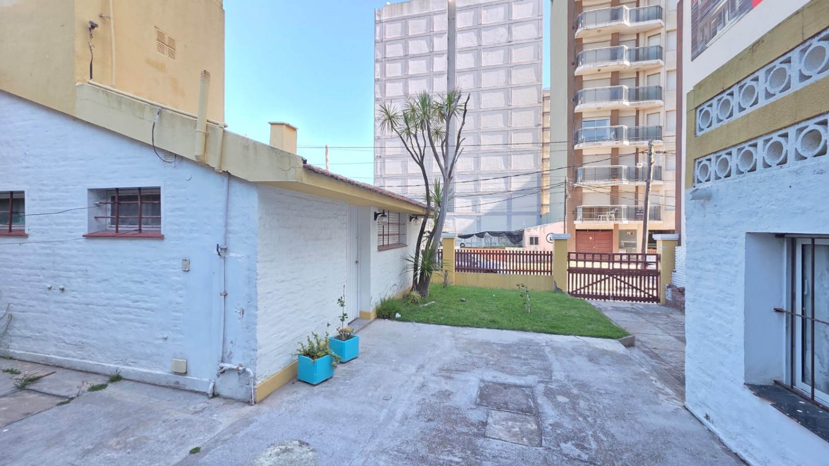 Hermosa casa de 4 ambientes + Departamento Frente al Mar!!!