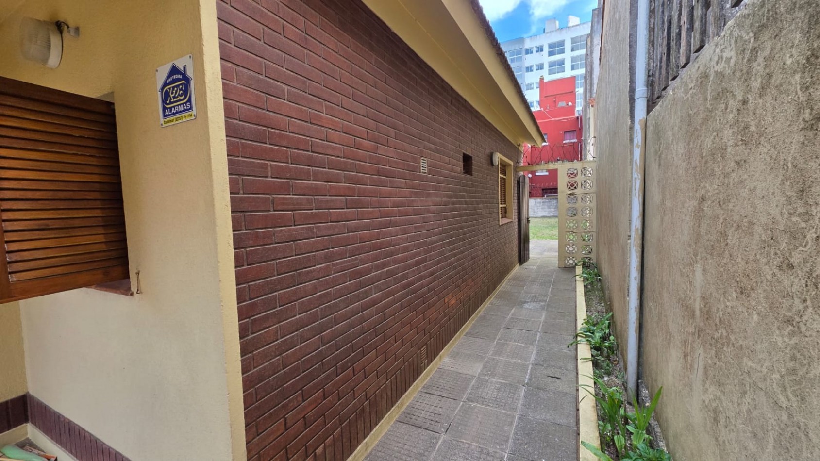 Excelente opcion de inversion!!! ideal para desarrollo comercial y/o vivienda permanente.