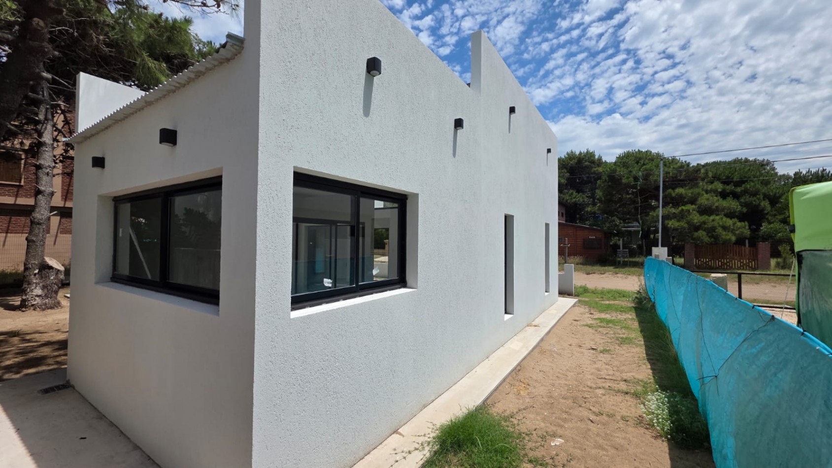 Espectacular casa de 4 ambientes a estrenar en Nueva Atlantis a 100mts del Mar!!!