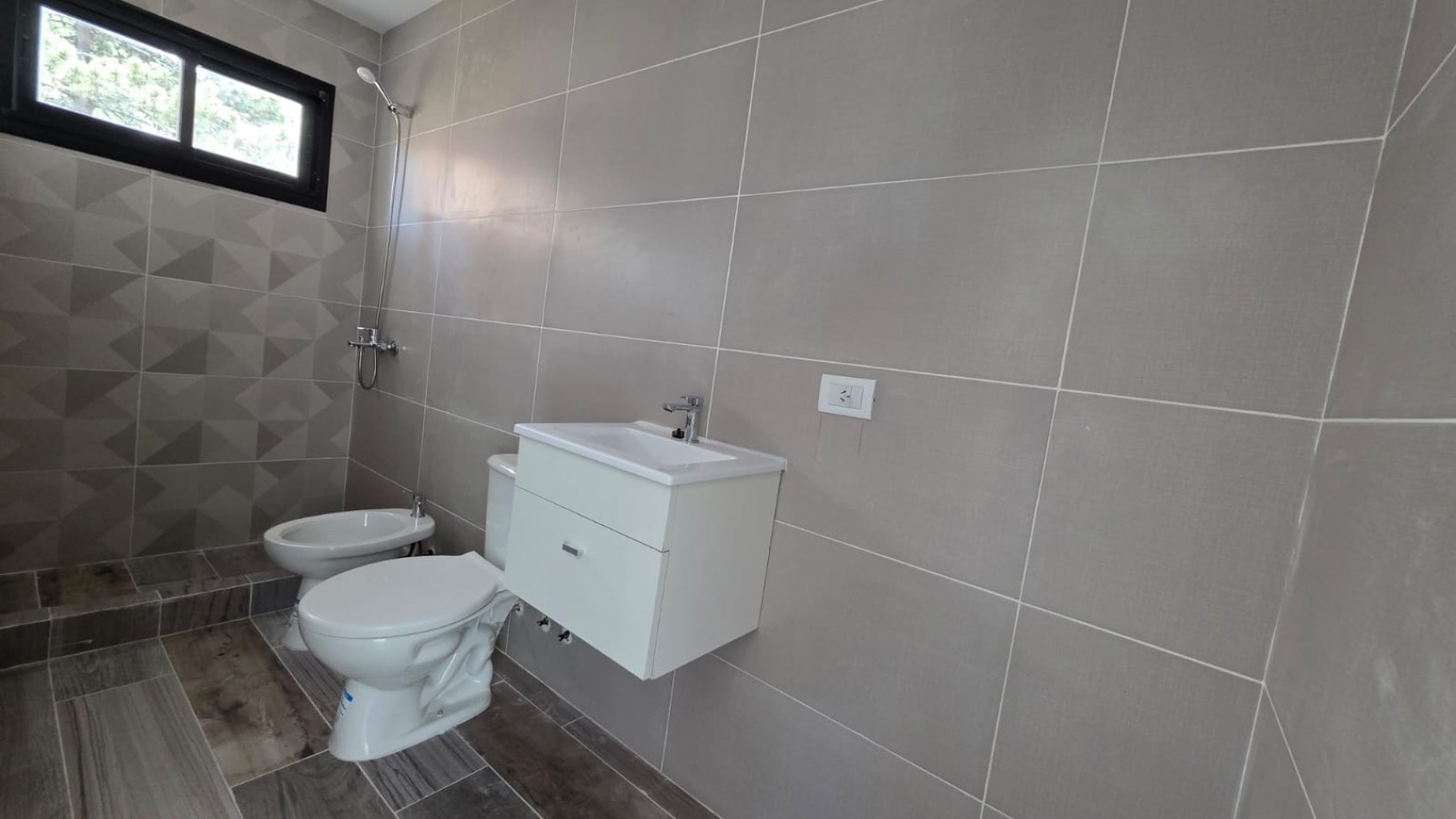 Espectacular casa de 4 ambientes a estrenar en Nueva Atlantis a 100mts del Mar!!!