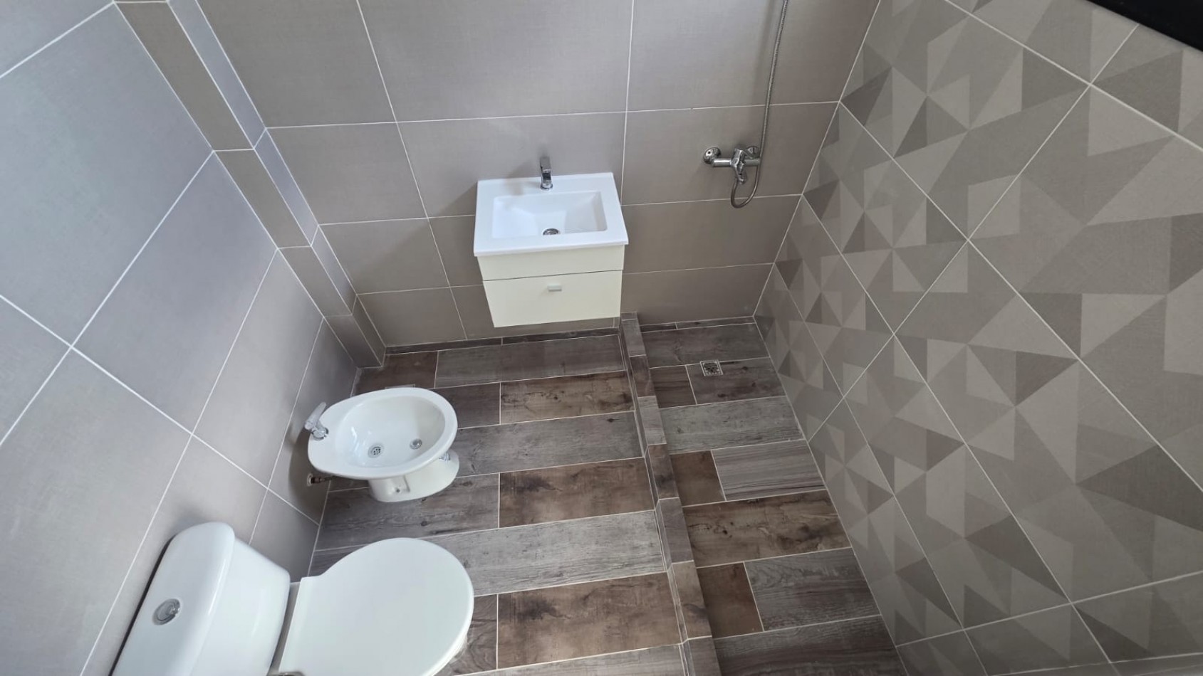 Espectacular casa de 4 ambientes a estrenar en Nueva Atlantis a 100mts del Mar!!!