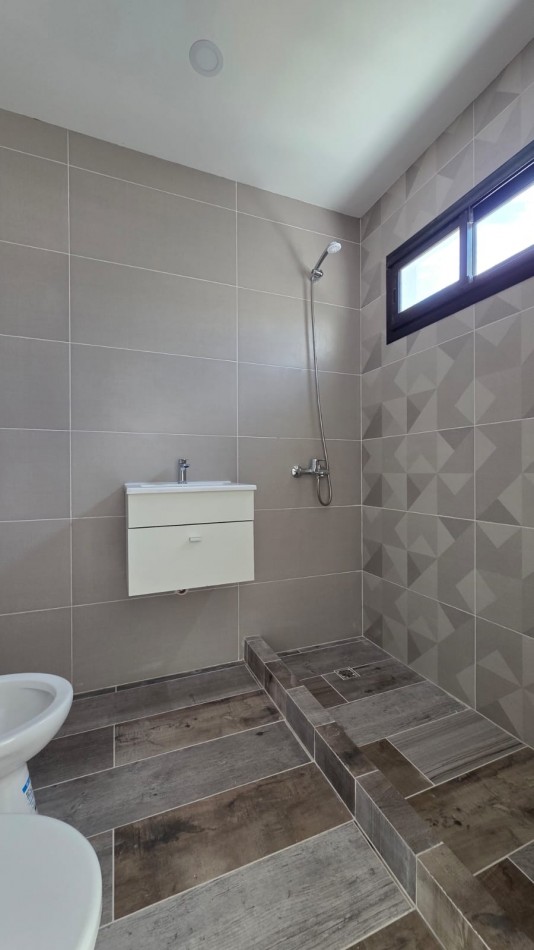 Espectacular casa de 4 ambientes a estrenar en Nueva Atlantis a 100mts del Mar!!!