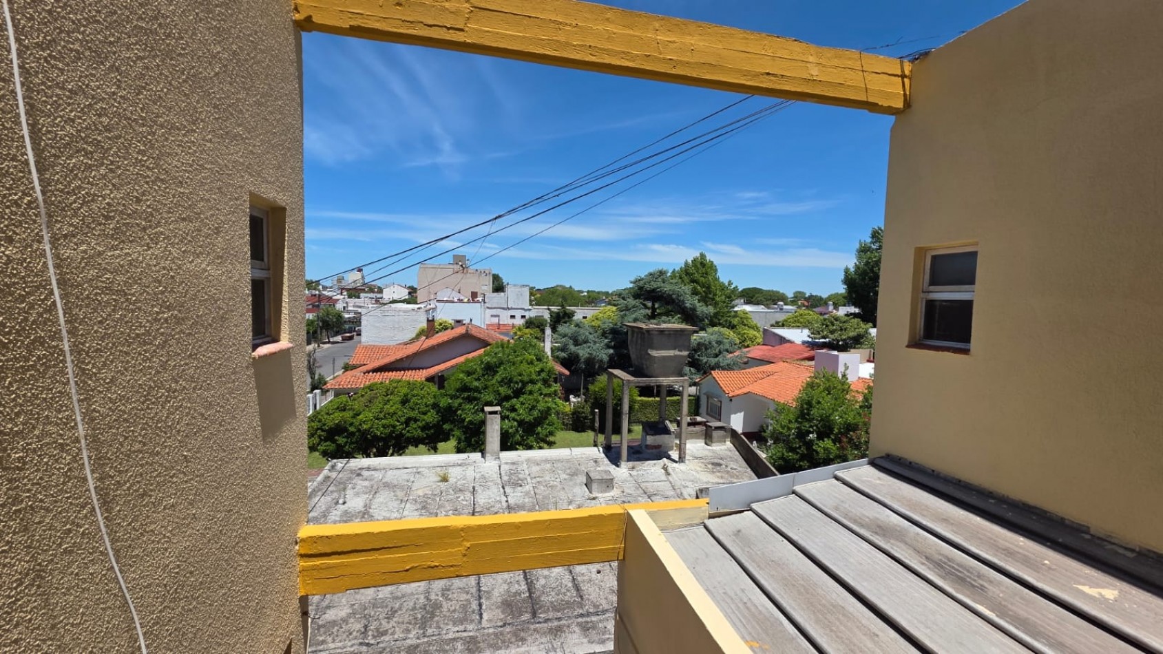 2 Ambientes al frente en pleno centro