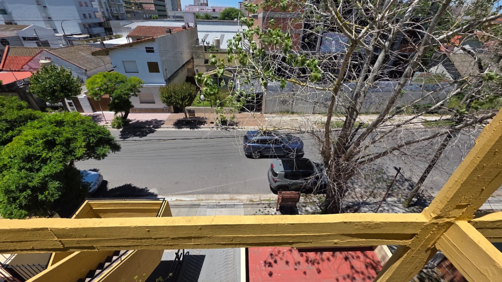 2 Ambientes al frente en pleno centro