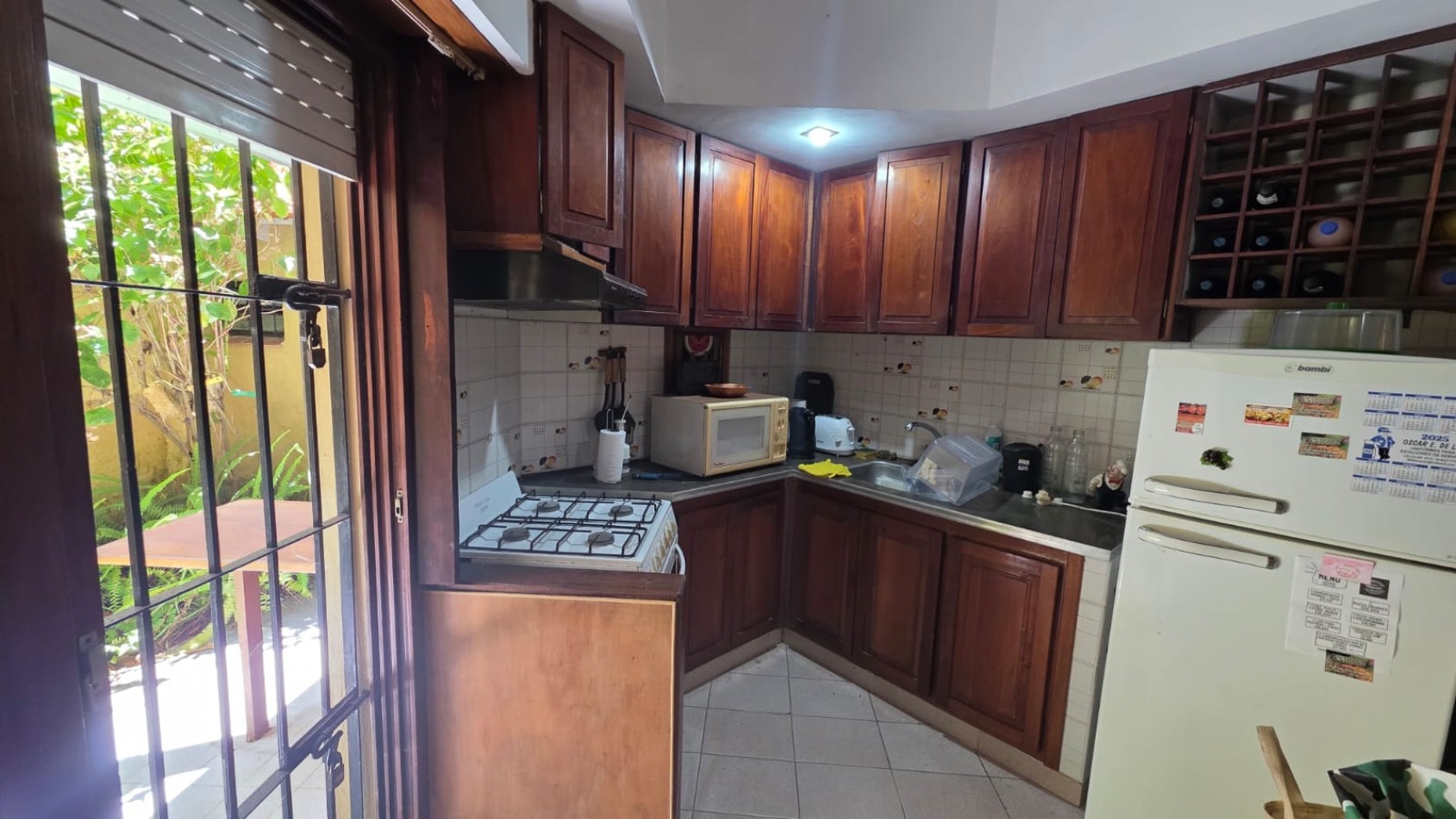 Triplex con cochera cubierta a 3 cuadras del mar.