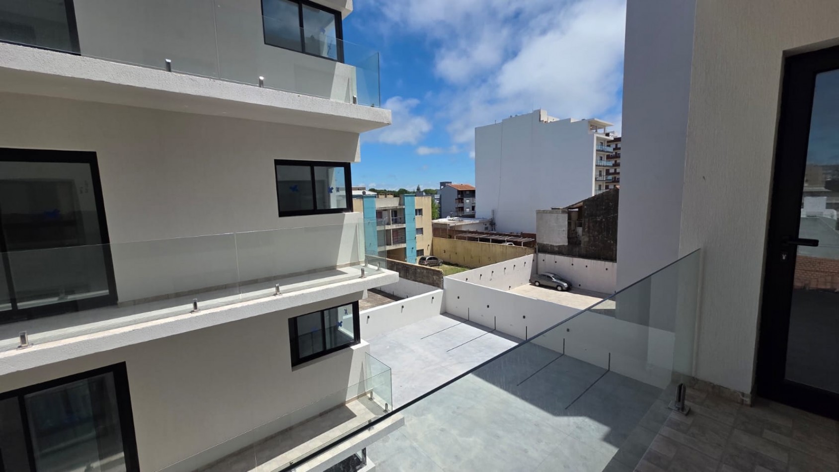 Complejo de Departamentos Frente al Mar JANO III