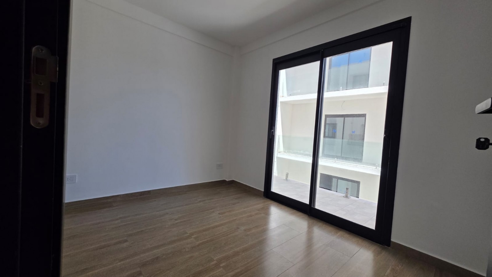 Complejo de Departamentos Frente al Mar JANO III