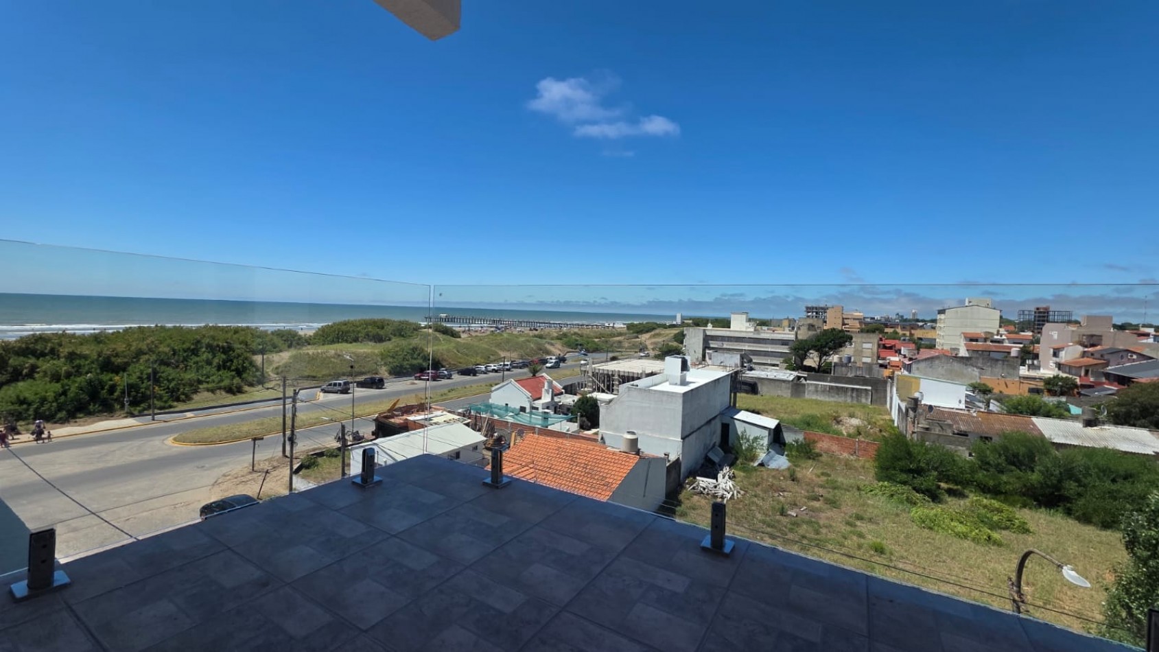 Complejo de Departamentos Frente al Mar JANO III