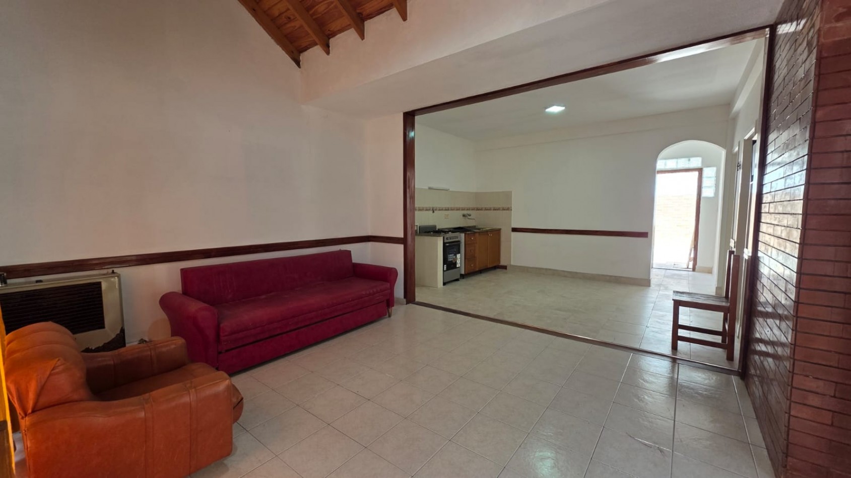 CASA 4 AMBIENTES A 150 MTS DEL MAR 