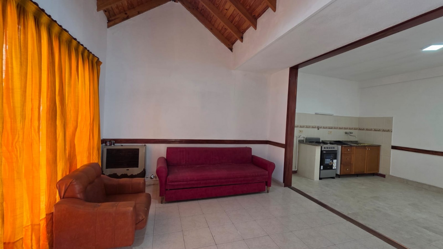 CASA 4 AMBIENTES A 150 MTS DEL MAR 