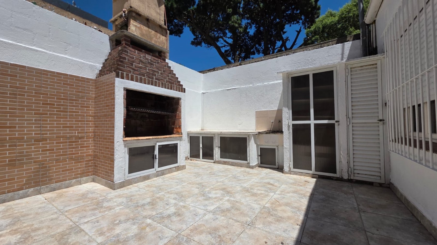 CASA 4 AMBIENTES A 150 MTS DEL MAR 