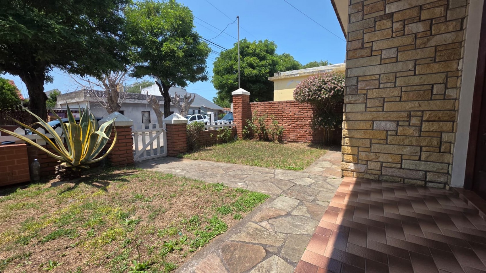 Hermosa Chalet de 4 ambientes amplios - Ideal Vivienda Permanente