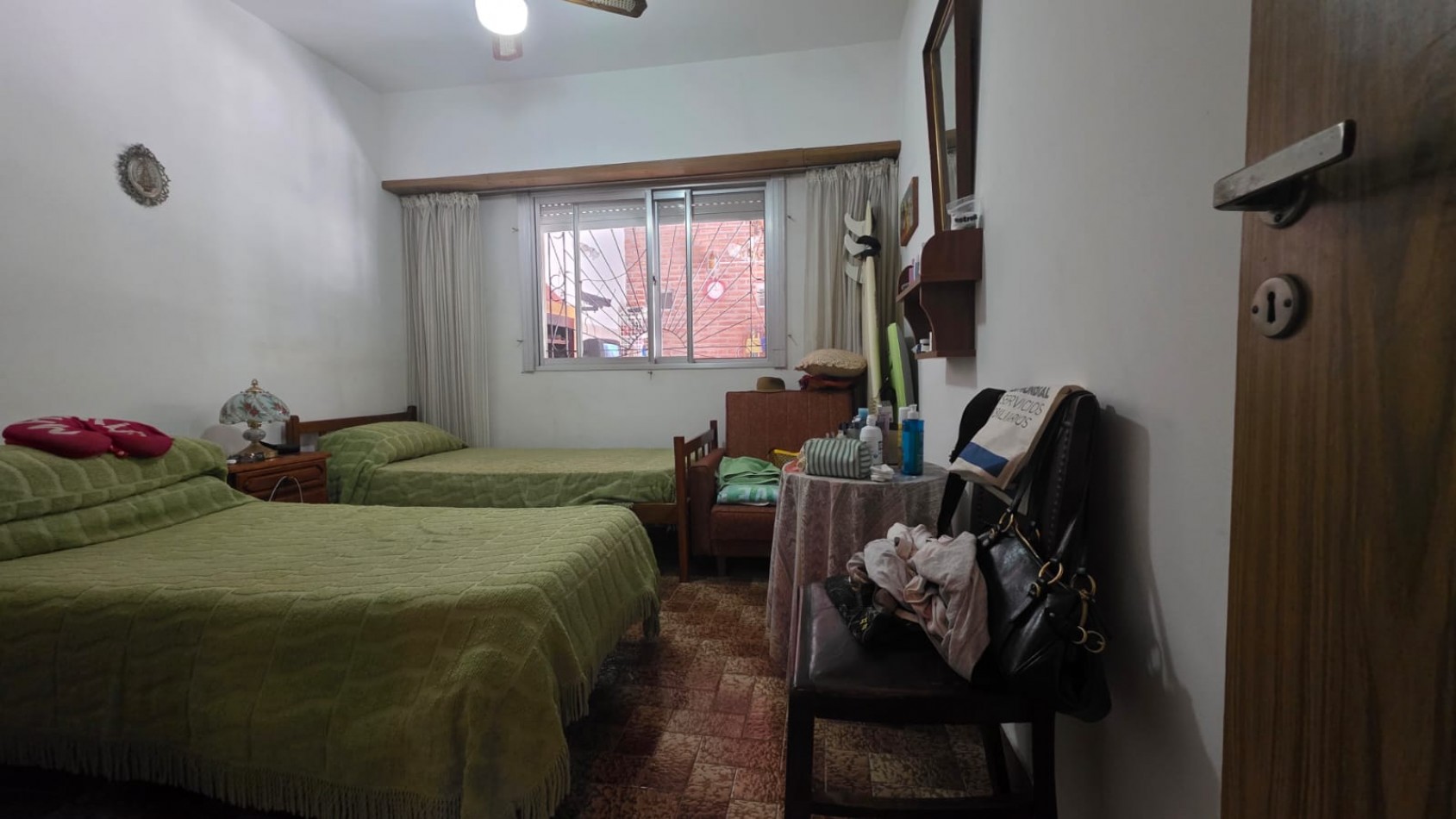 Hermosa Chalet de 4 ambientes amplios - Ideal Vivienda Permanente