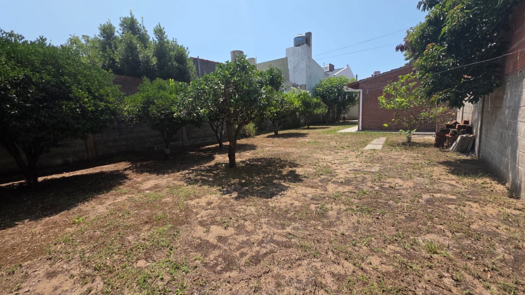 Hermosa Chalet de 4 ambientes amplios - Ideal Vivienda Permanente