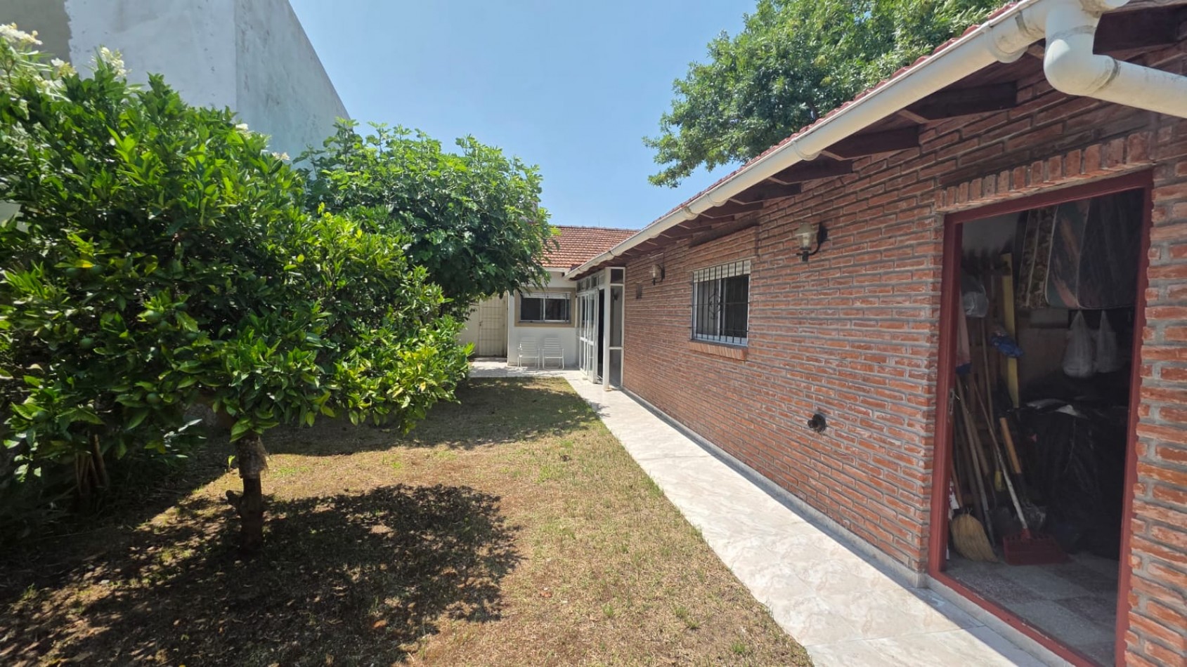 Hermosa Chalet de 4 ambientes amplios - Ideal Vivienda Permanente