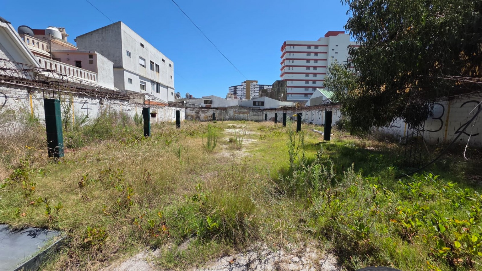 IMPORTANTE LOTE COMERCIAL - IDEAL PARA INVERSOR!!!