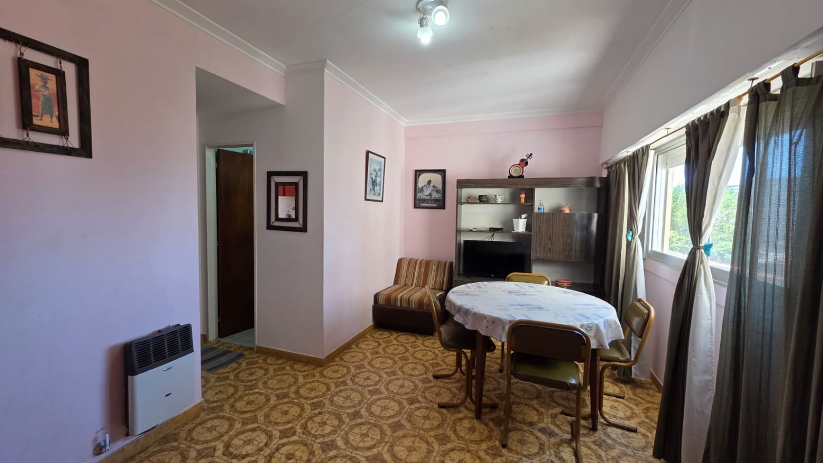 Ideal para inversion - 2 Ambientes en pleno centro con gas natural!!!