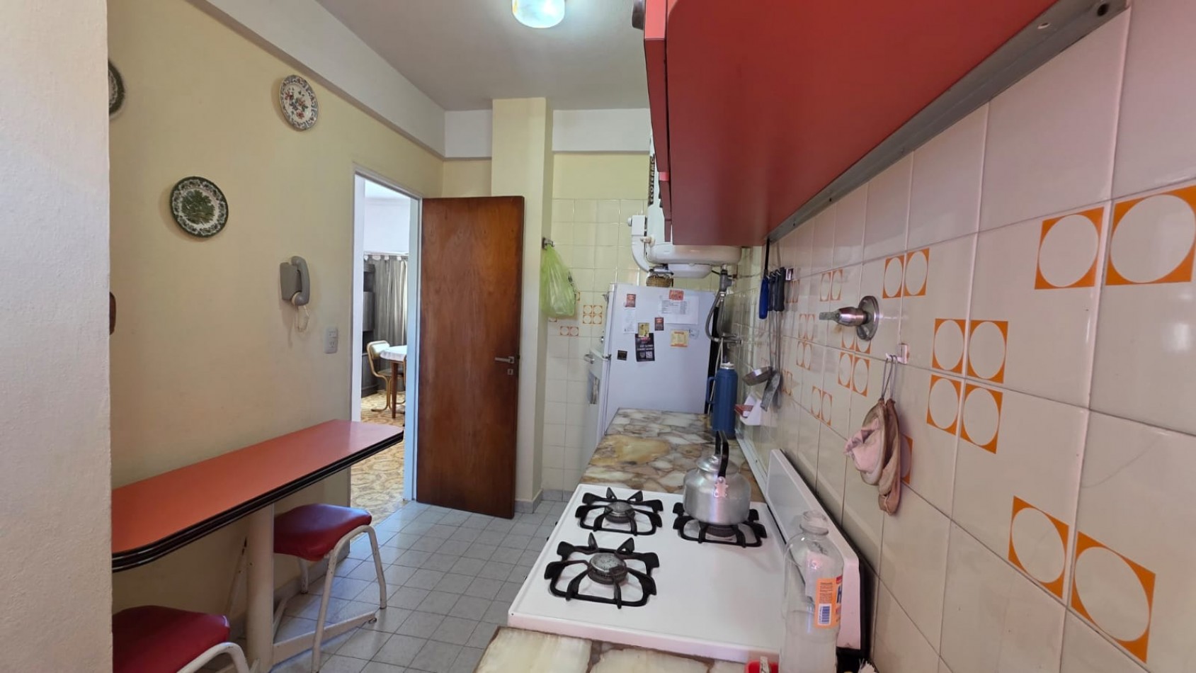 Ideal para inversion - 2 Ambientes en pleno centro con gas natural!!!