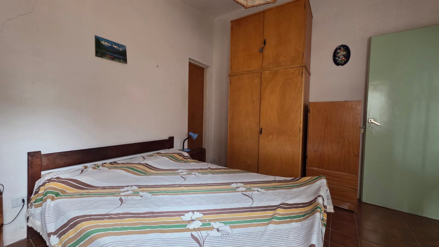 OPORTUNIDAD - 3 AMB CON GARAJE Y GAS NATURAL A REMODELAR!!!