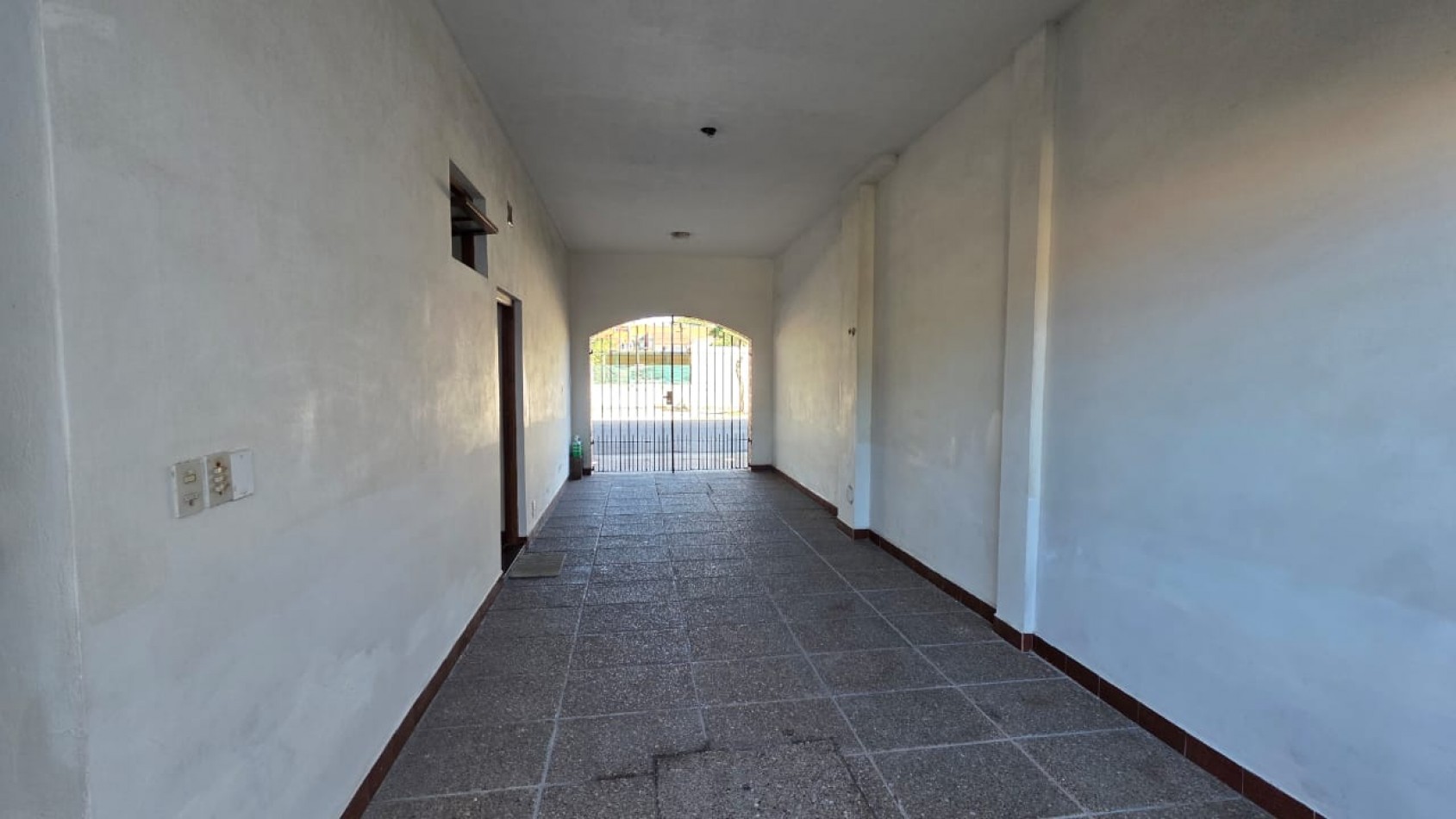 Complejo de 4 Departamentos sobre lote de 400mts - Pleno centro - Gran Oportunidad de inversion!!!