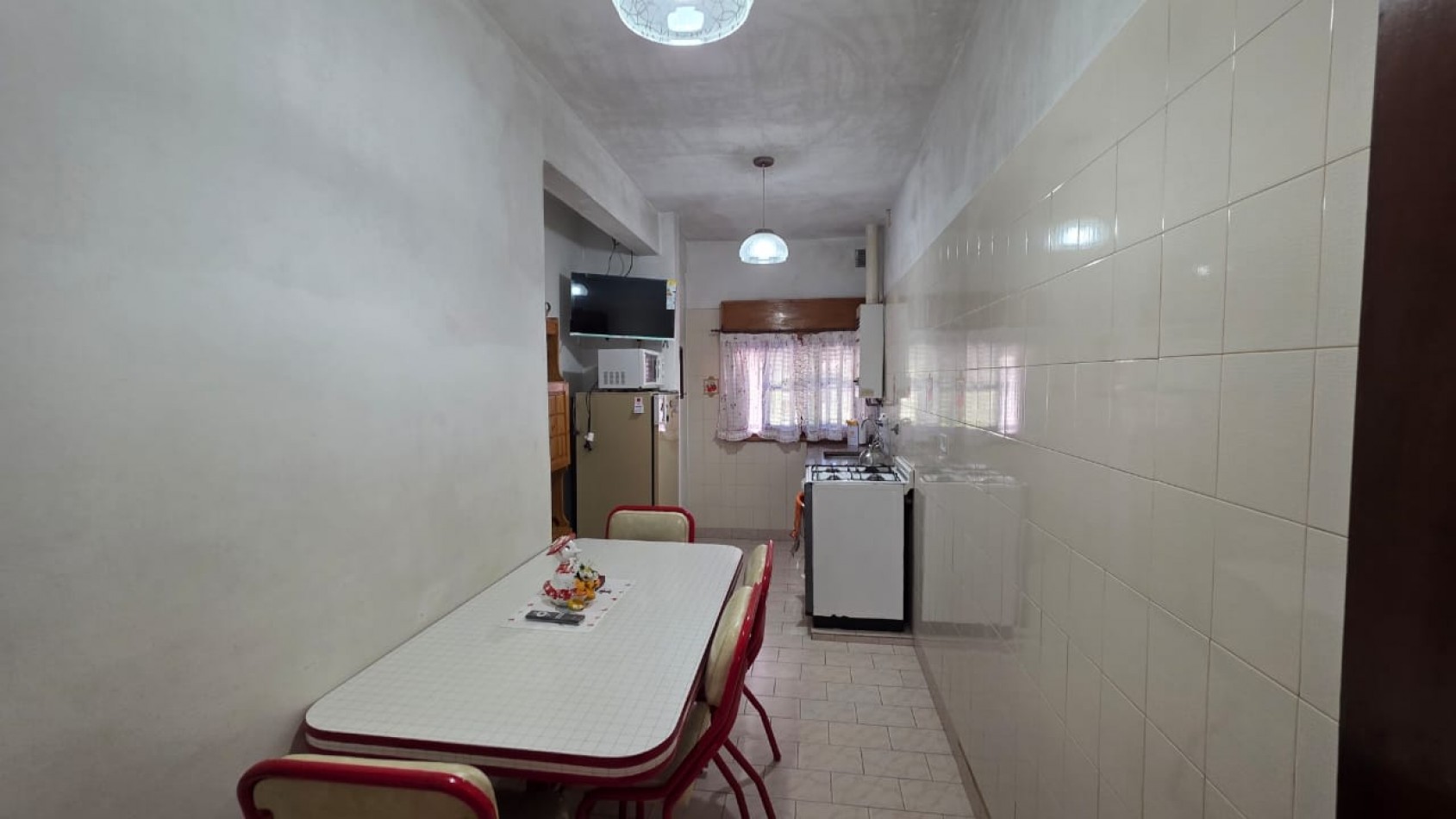 Complejo de 4 Departamentos sobre lote de 400mts - Pleno centro - Gran Oportunidad de inversion!!!