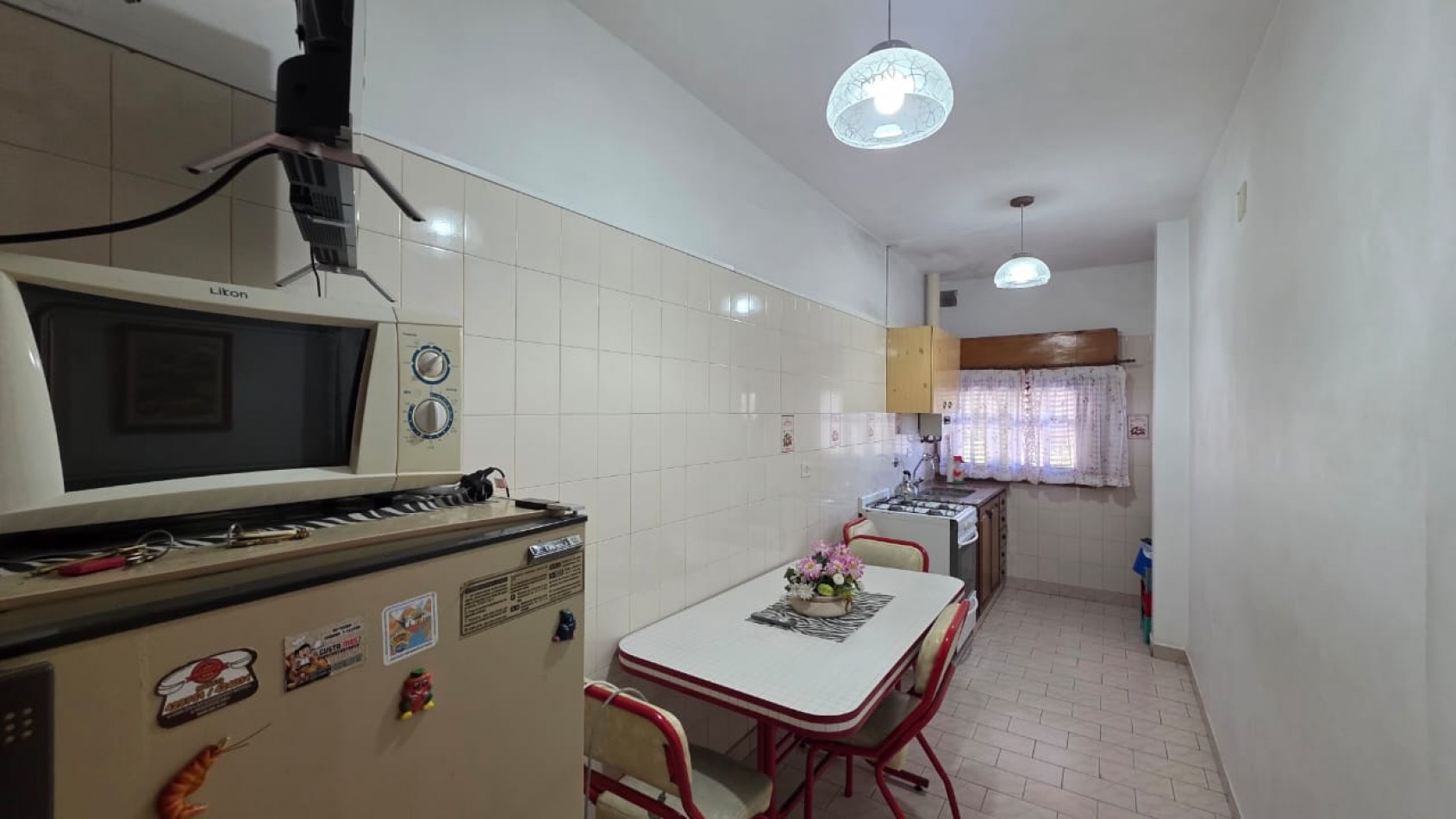 Complejo de 4 Departamentos sobre lote de 400mts - Pleno centro - Gran Oportunidad de inversion!!!