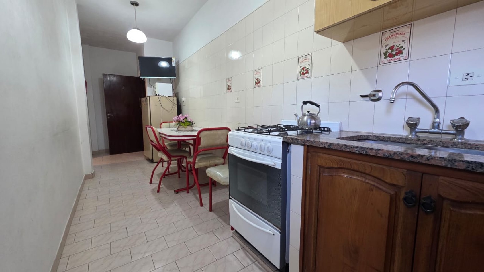 Complejo de 4 Departamentos sobre lote de 400mts - Pleno centro - Gran Oportunidad de inversion!!!