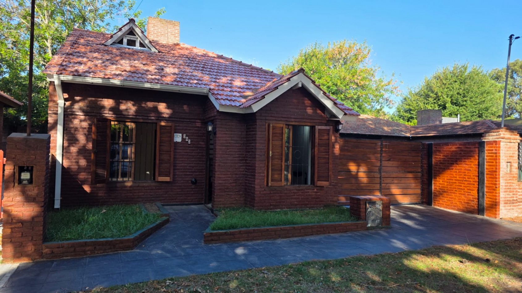 CASA 4 AMBIENTES EN SAN RAFAEL - IDEAL VIVIENDA PERMANENTE