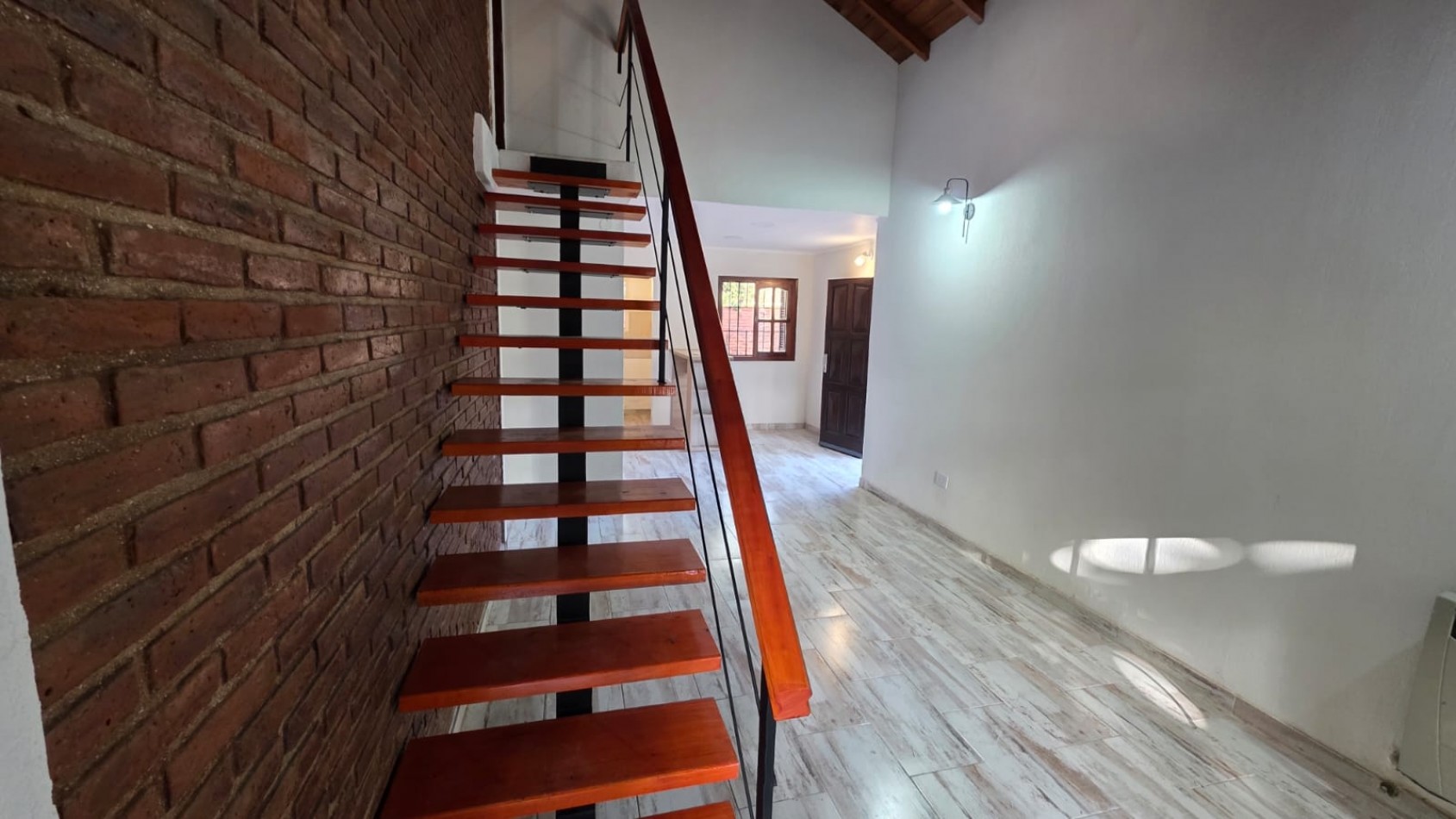 CASA 4 AMBIENTES EN SAN RAFAEL - IDEAL VIVIENDA PERMANENTE