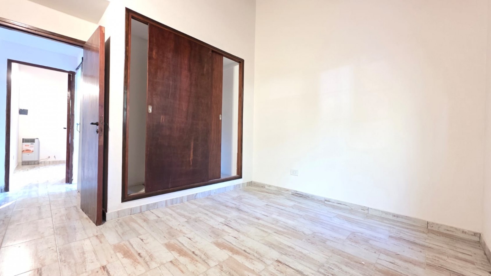 CASA 4 AMBIENTES EN SAN RAFAEL - IDEAL VIVIENDA PERMANENTE