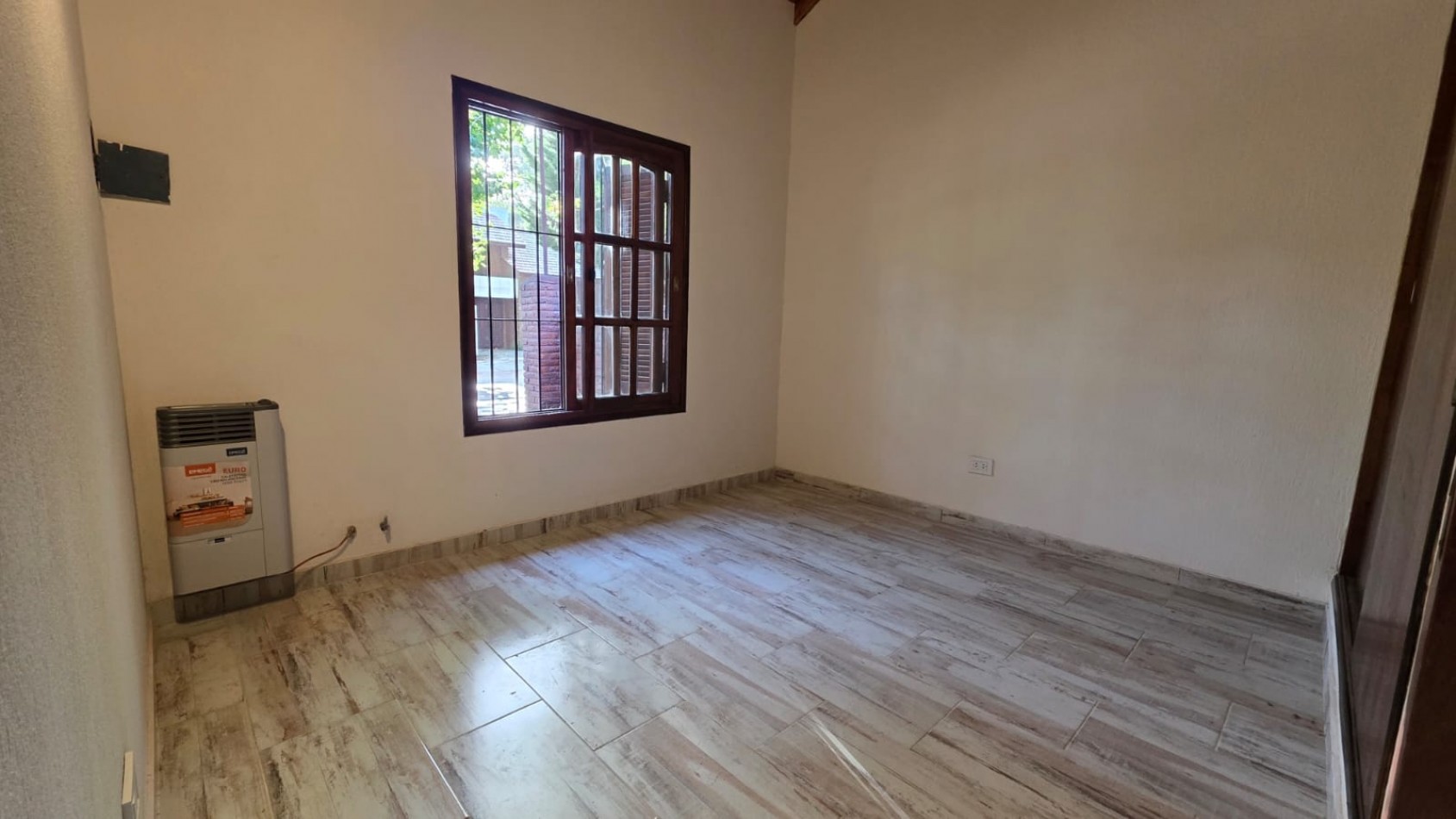 CASA 4 AMBIENTES EN SAN RAFAEL - IDEAL VIVIENDA PERMANENTE