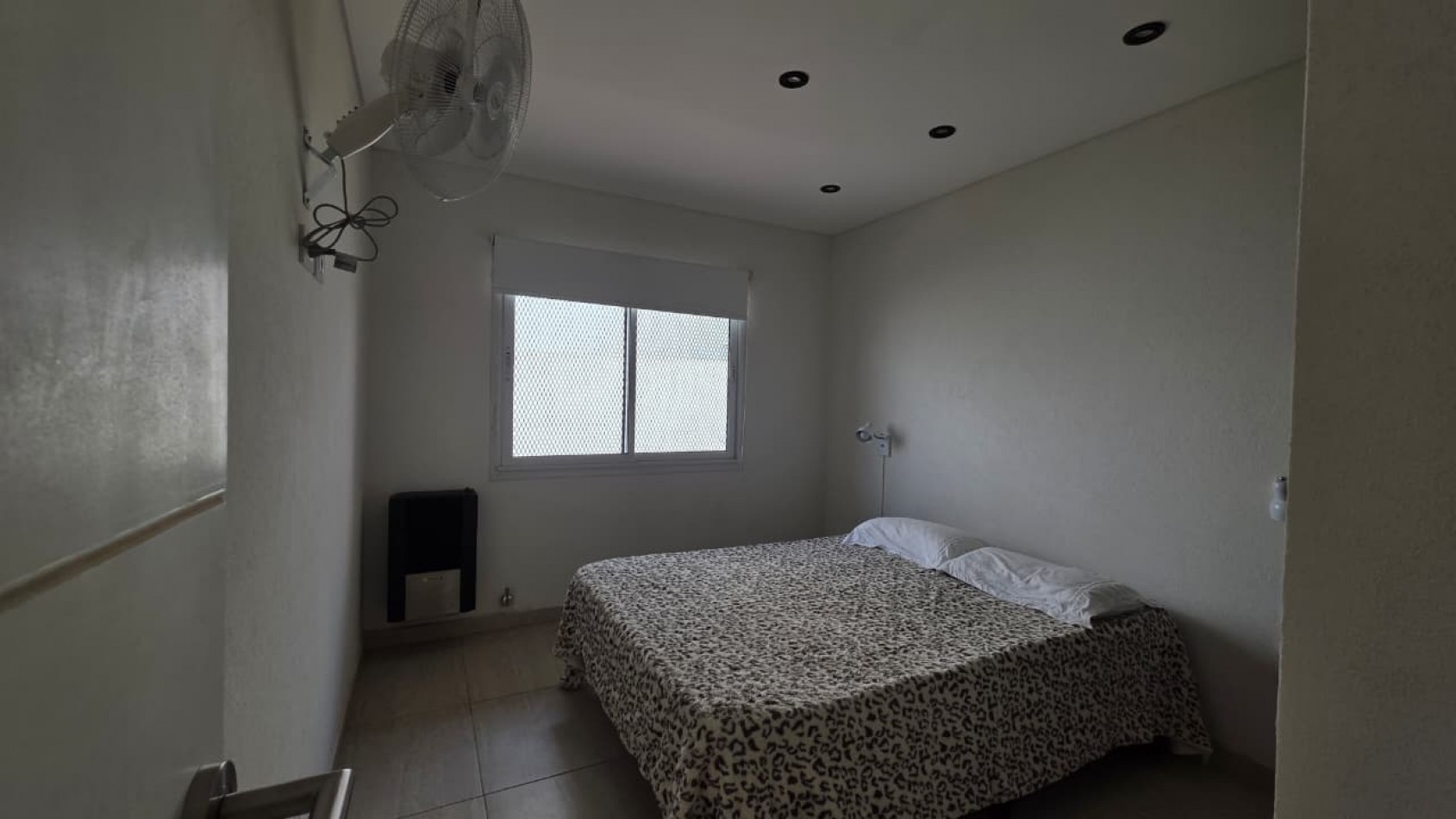 DPTO 2 AMBIENTES CON COCHERA