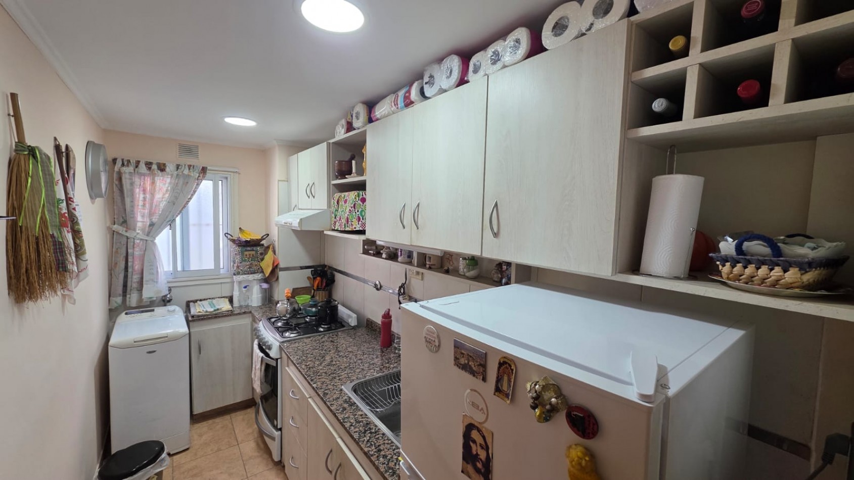 Hermoso Departamento de 2 Ambientes con Cochera en Barrio San Rafael